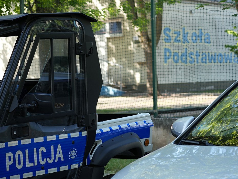 Policyjne meleksy pomagaj� dzielnicowym patrolowa� �r�dmie�cie