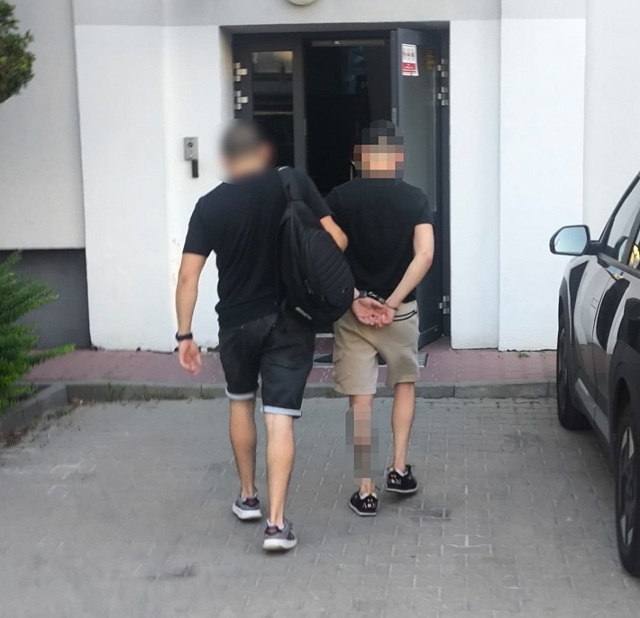 alt='Oszuka� seniork� metod� "na policjanta". 26-latek trafi� do aresztu'