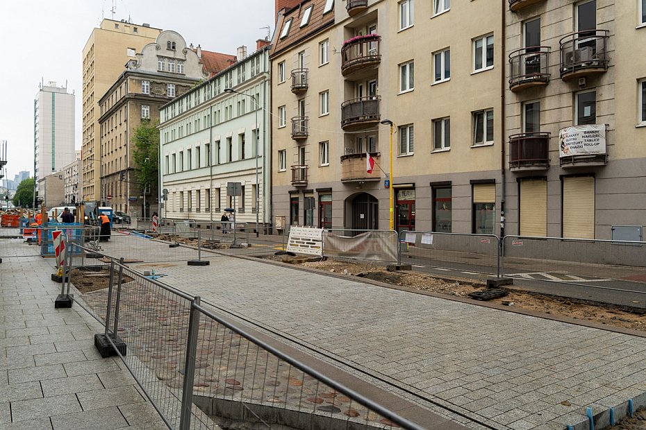 Przebudowa nabiera tempa. Coraz wi�cej wida� na ulicy