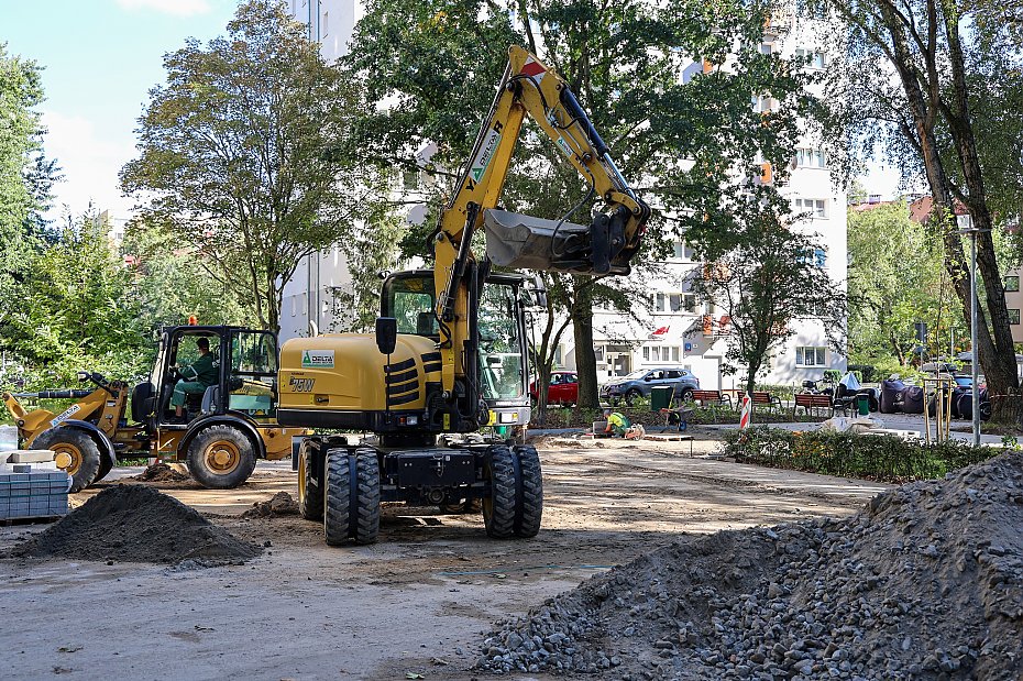 Mniej betonu, wi�cej zieleni. Kolejne biela�skie podw�rka przejd� metamorfoz�