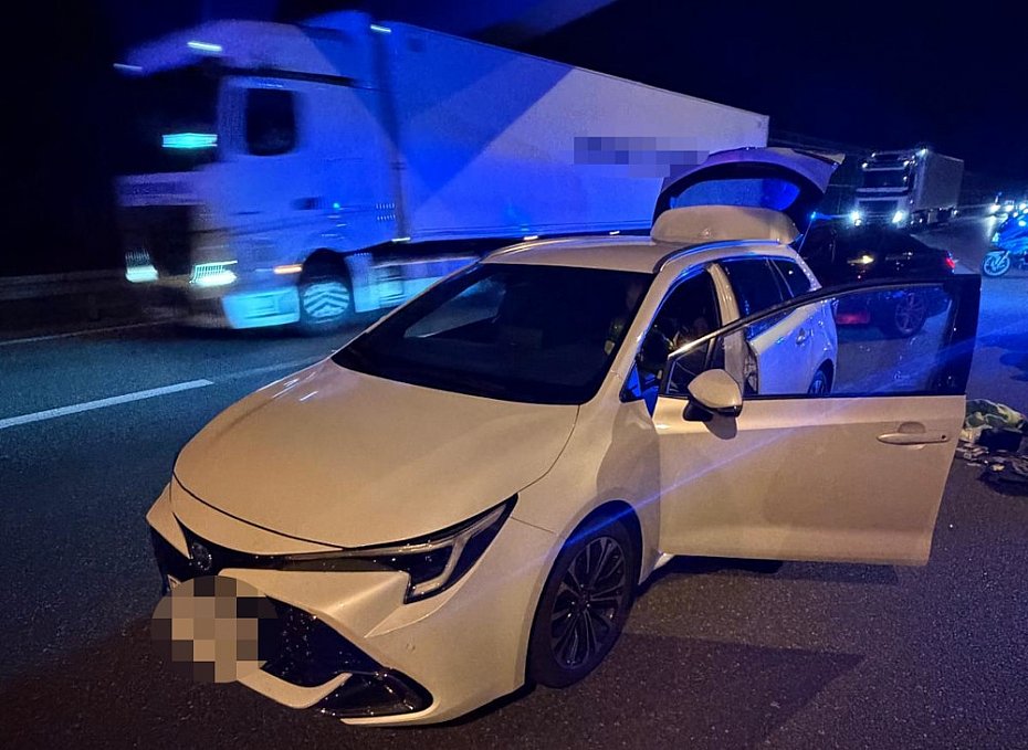 Skradziona w Niemczech toyota odzyskana na A2. 20-latek us�ysza� cztery zarzuty