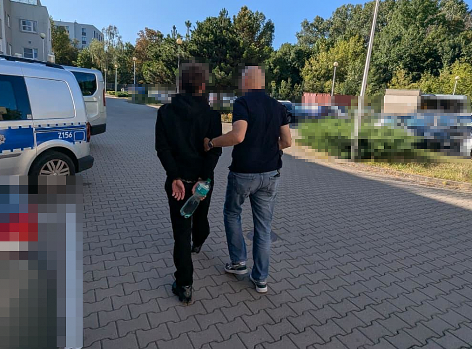 Nastolatkowie zatrzymani za ostrzelanie namiot�w os�b w kryzysie bezdomno�ci