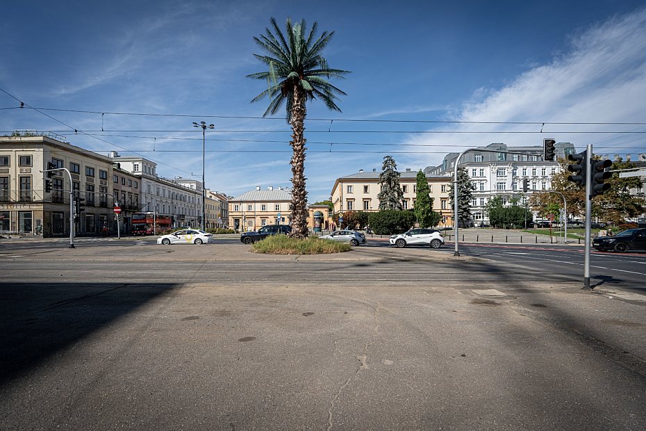 Rondo de Gaulle'a przejdzie metamorfoz�. Beton zast�pi zielona oaza