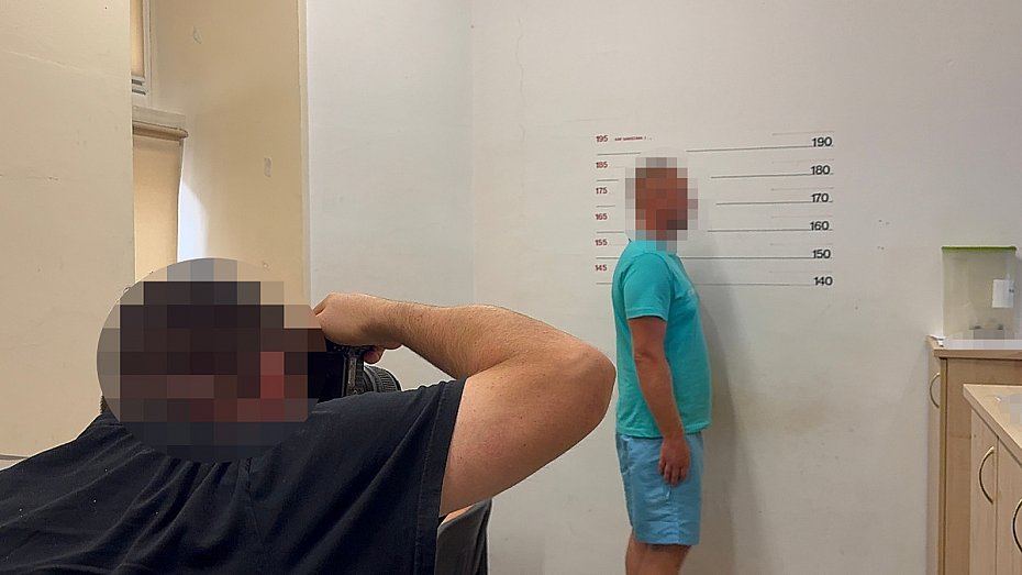 Uderzy� 20-latka w g�ow� na przej�ciu. Napastnik zatrzymany kilka minut p�niej