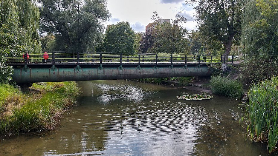 Jest umowa na now� k�adk� pieszo-rowerow� w parku K�pa Potocka