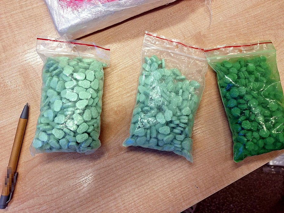 Grozi� kobiecie �mierci� i mia� 6 kg narkotyk�w. 45-latek trafi� do aresztu