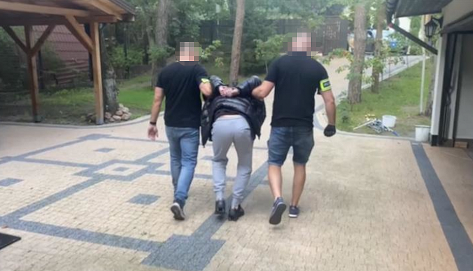 24-latek poszukiwany listem go�czym zatrzymany pod Warszaw�