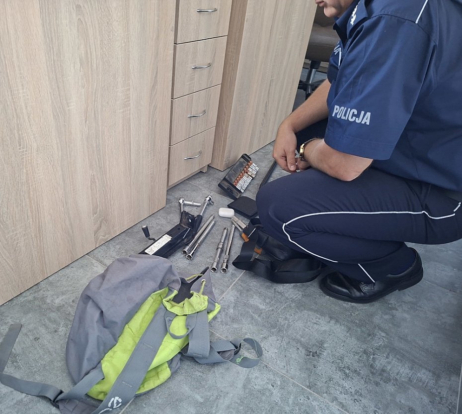 Chcieli ukra�� katalizator z Volkswagena. �wiadek wezwa� policj�