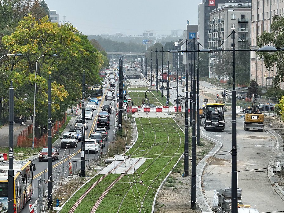 Na Ochocie zazieleni�y si� kolejne kilometry torowisk