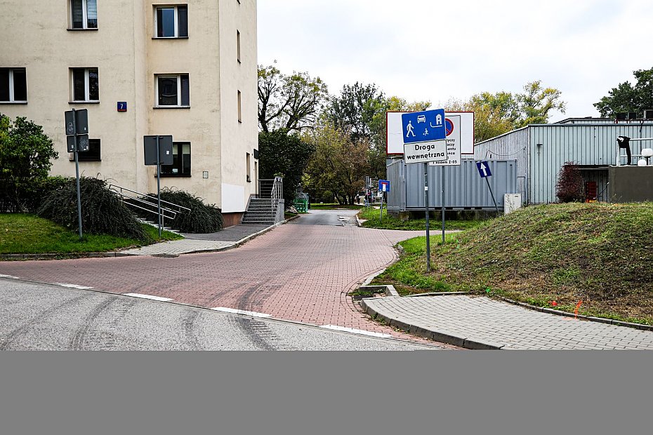 Przebudowa dr�g wewn�trznych przy Pow�zkowskiej i Sybilli