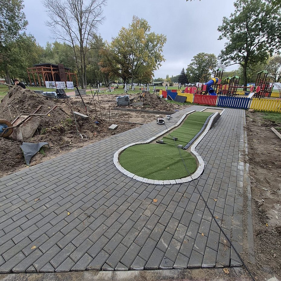 Kort do padla i 10 stanowisk do minigolfa. Nowe atrakcje w Niepor�cie