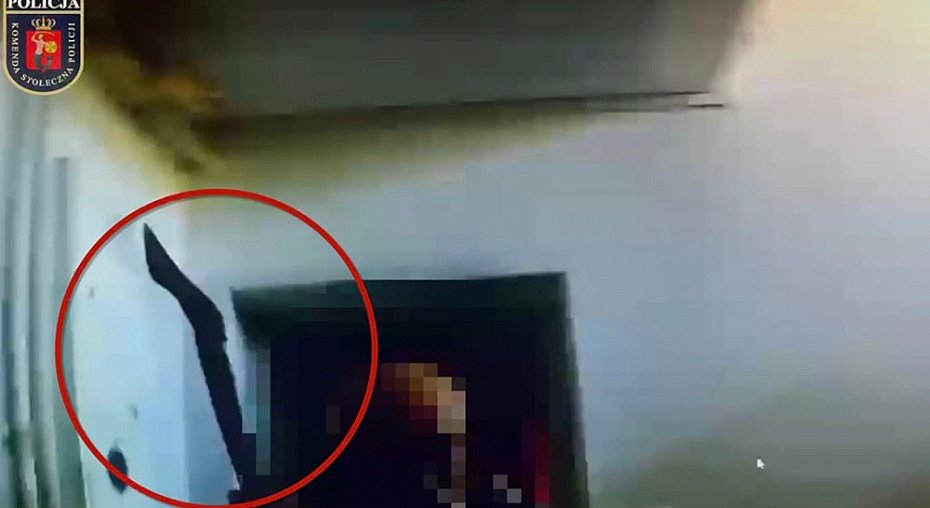 71-latek zaatakowa� policjant�w siekier�. S�d zdecydowa� o areszcie