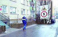 Z przedszkola pod samoch�d