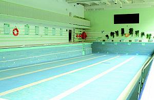 Basen zburzyć, basen wybudować?