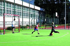 "Nie" dla boisk w osiedlach?