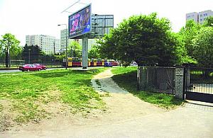 Pod biblioteką jest brzydko