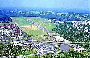 Lotnisko Madonną stoi