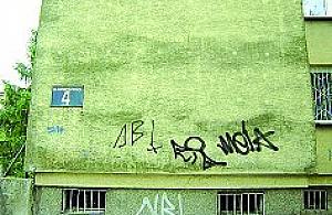 Grzyb i pleśń zżera ściany