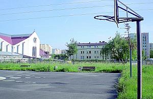 Skatepark zamiast zaniedbanych boisk?