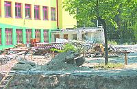 Upa� na budowach