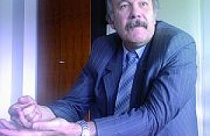 Stop grodzonym osiedlom