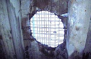 Mosteczek uginał się...