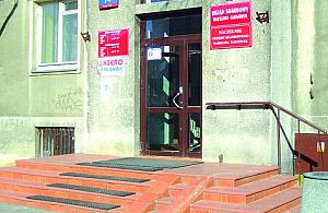 Urząd bez windy i parkingu