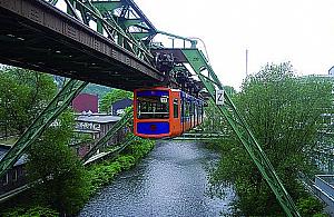 Statki na Wisłę, szynobus wzdłuż kanału