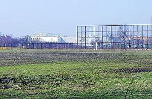 Najbliższe boisko na stadionie w Legionowie?