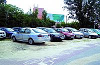 Dlaczego znika�y parkingi na Pas��ckiej?