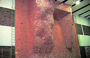 (Nie)bezpieczna ścianka?