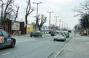 Czerwona kartka za żółte pasy