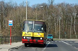 Dlaczego autobus nie dojeżdża?
