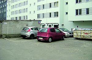 Kasprowicza: auta są wszędzie