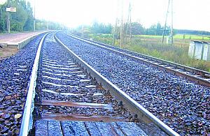 Prawie pod pociągiem