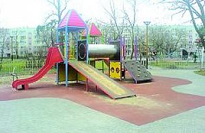 Jeden śliczny, ale daleko