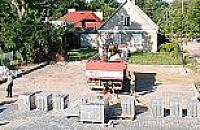 Plac Wolno�ci oparkingowany