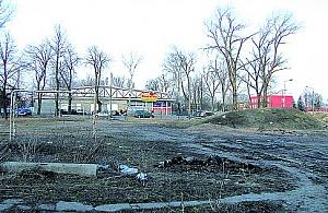 Bałagan przy Biedronce