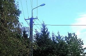 Sypią się iskry koło szkoły