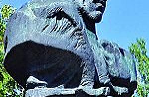 Popiersie powróci za 150 tys.