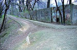 Zaniedbane okolice Wału Reduta