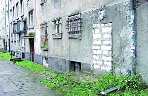 Zamurowani zgodnie z prawem