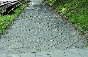 Którędy bezpiecznie na cmentarz?