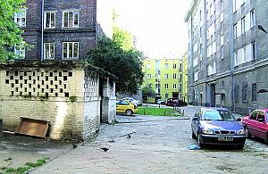 Slumsy w centrum Woli