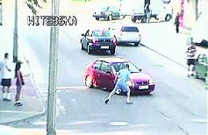 Z gołą pupą na ulicy