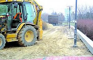 Spacer nowymi alejkami