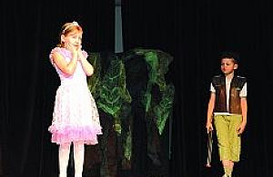 Maluchy robią teatr