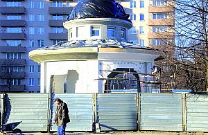 Studnia wciąż w budowie