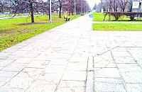 Chodnik + w�zek = upadek