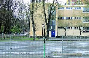 Porządnego boiska na razie nie będzie